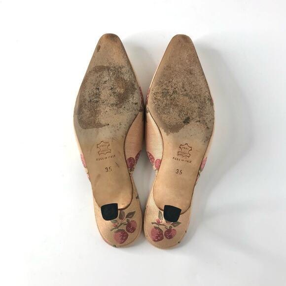 Vintage Manolo Blahnik Fruit Satin Pointed Toe Kitten Heel Mules Pumps 35 - Picture 6 of 9